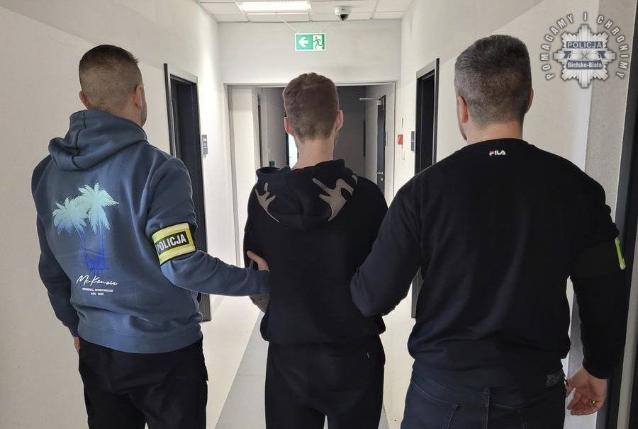 Ze sklepu do policyjnego aresztu. Agresywny złodziej schwytany przez ochroniarza