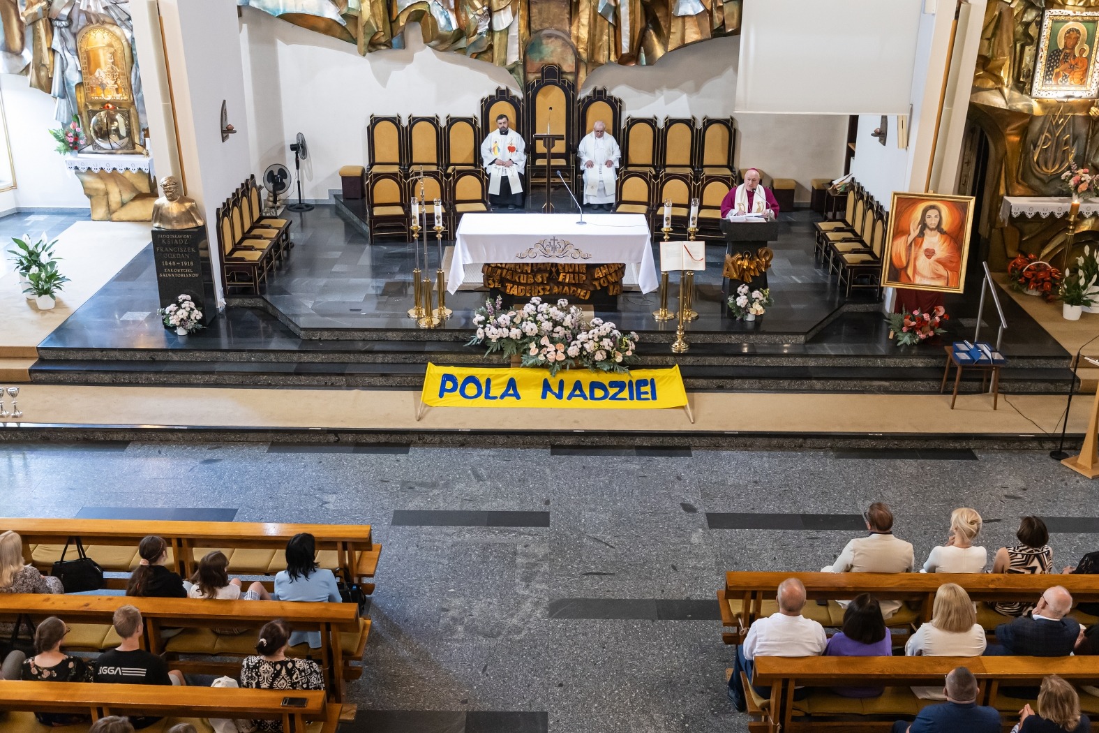 21. edycja programu Pola Nadziei: uczniowie zebrali 305 tys. zł dla hospicjum