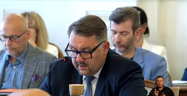 Jarosław Klimaszewski podczas sesji absolutoryjnej - 20.06.2023