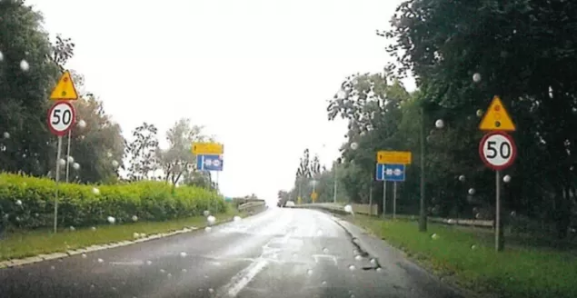 Przy bielskich ulicach stoją zbędne znaki drogowe