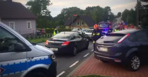 Zderzenie czterech osobówek w Kozach