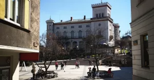 bielskobiała,bielsko,placchrobrego,mickiewicza,zamek,kwiecien,sobota,popoludnie,slonce,cieplo,foto