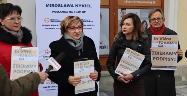 Konferencja prasowa inaugurująca w regionie zbiórkę podpisów pod obywatelskim projektem ustawy "Tak dla In Vitro" -