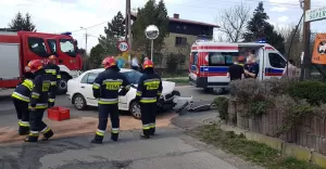 Zderzenie osobówek na rogu Wapiennej i Romanowicza