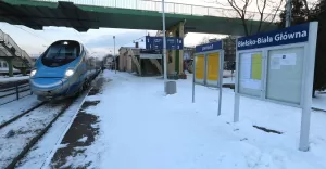 dworzec, pociąg, pendolino