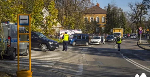 Zmiany organizacji ruchu przy cmentarzach na Wszystkich Świętych