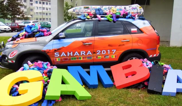 "Klapki dla Gambii"