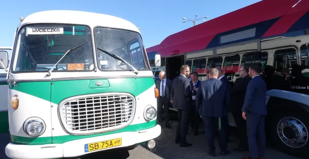 Wiceministrowie odwiedzili zajezdnię Komunikacji Beskidzkiej
