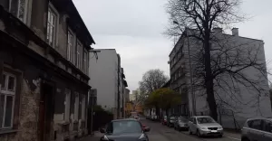 Z maczetą na ulicy, próba gwałtu… Niebezpiecznie na Szkolnej