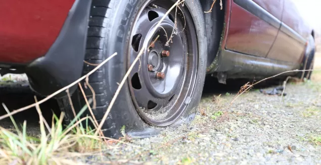 Co dalej z wrakami samochodów, które szpecą i przeszkadzają?