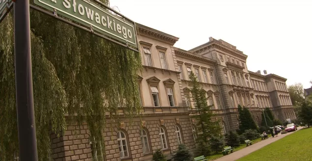 Skwer pod ZSEEiM z imieniem Karola Franciszka Pollaka