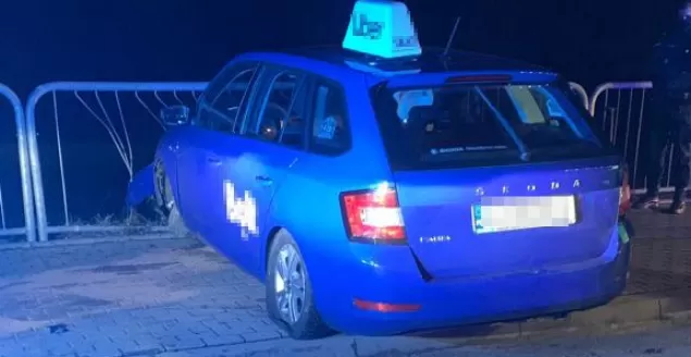 Pościg za taksówką zakończony kolizją - 13.03.2023