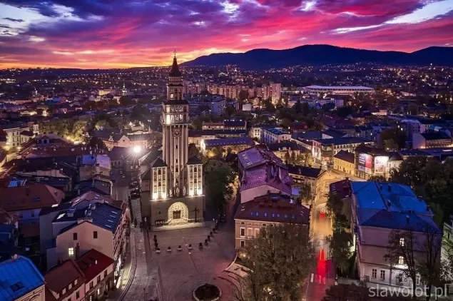 PocztowkazBielska,bielskobiała,bielsko,wschódsłońca,katedrabielsko,starówkabielsko,podbeskidzi