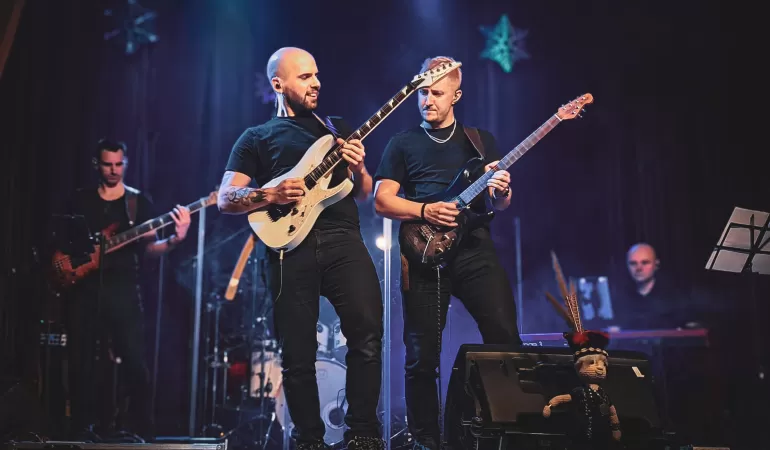 Tomasz Madzia Guitar Experience - Niezapomniane Widowisko Muzyczne