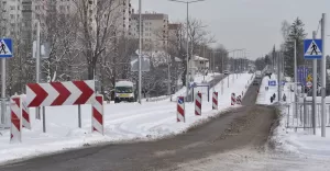 Rozbudowywana ul. Cieszyńska zimą