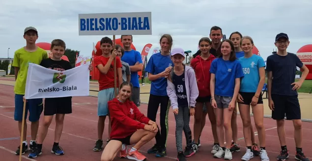 Reprezentacja Bielska-Białej na Ogólnopolskim Finale czwartków lekkoatletycznych w Łodzi