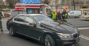 Zderzenie dwóch samochodów w centrum - 20.12.2018