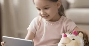 Kiedy dzieci zaczynają mówić?