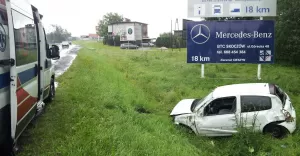 auto w rowie