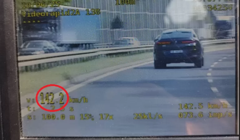 Kierowca BMW przekroczył prędkość ponad dwukrotnie na krajowej jedynce!