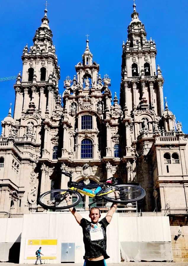 3200 kilometrów w 31 dni. Bielszczanin dotarł do Santiago