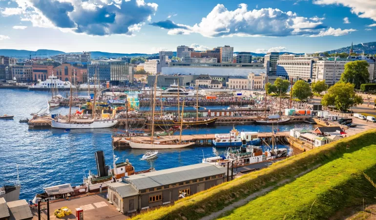 Oslo shutterstock 2235104547