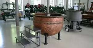 stara fabryka, industriada