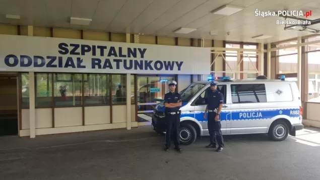 Na sygnałach na porodówkę. Policyjna eskorta przys