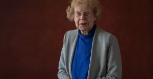 Profesor Ewa Chojecka