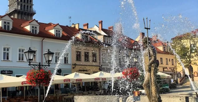 bielskobiała,bielsko,rynek,starówka,katedra,fontanna,neptun,lato,poranek,ilovebb,fotodnia,instagr