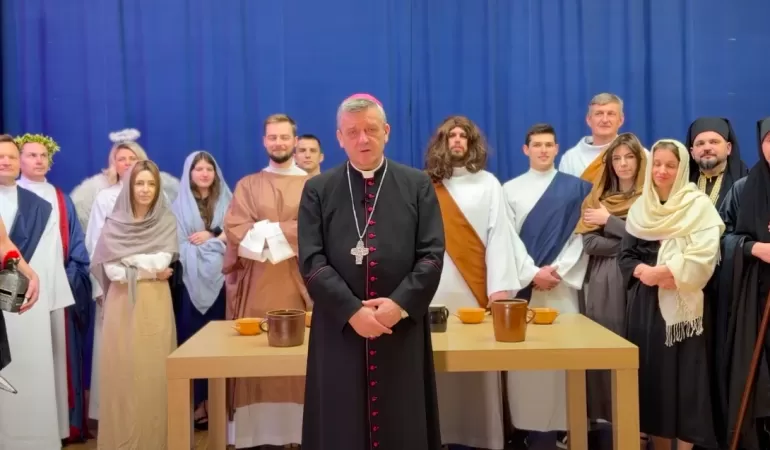 Życzenia biskupa Pindla na Wielkanoc. W nagraniu dzieci opowiedziały historię Jezusa