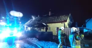 Interwencja straży pożarnej przy ul. Strażackiej w Buczkowicach - 22.12.2022