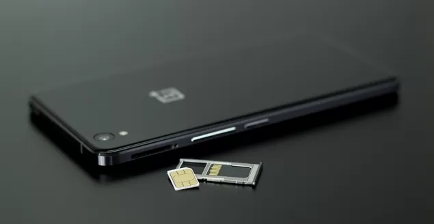 Smartfony z czujnikiem Halla