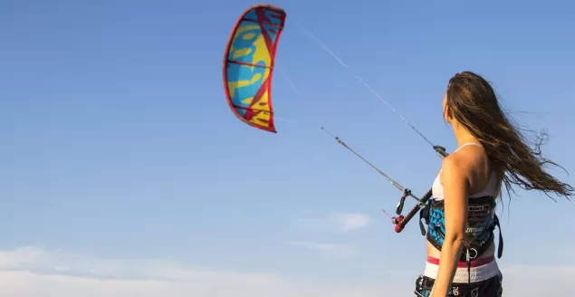 Jakie są podstawy kitesurfingu?