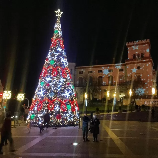 bielskobiała,bielsko,placchrobrego,choinka,święta,ilovebb,fotodnia,instagram