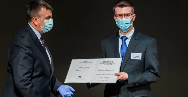 Nagrody dla dzieci pracowników za bardzo dobre wyniki w nauce