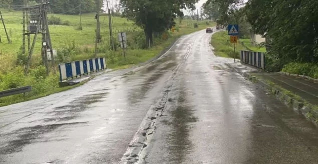Niebezpiecznie na "starych" drogach do Skoczowa. Jest postępowanie