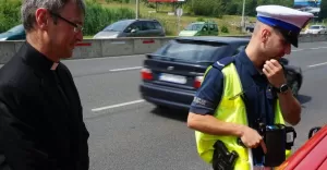 drogówka, policja, ksiądz