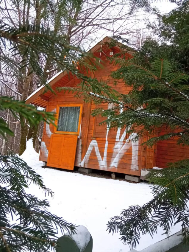 Akt wandalizmu na Dębowcu
