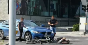 Potrącenie na skrzyżowaniu Leszczyńskiej z Bora Ko