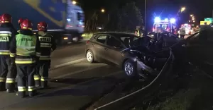 Zderzenie dwóch samochodów na Warszawskiej