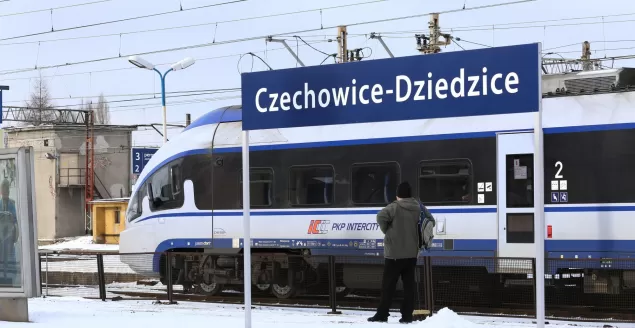dworzec, pociąg, peron, pkp