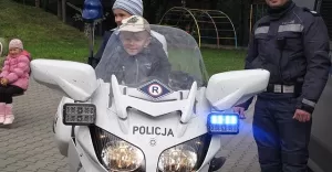 przedszkolaki i policja