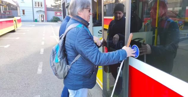 MZK: osoby niewidome ćwiczyły poruszanie się po autobusach