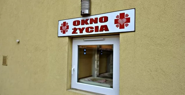 Drugie niemowlę pozostawione w bielskim Oknie Życia