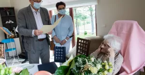 Przewodniczący RM w odwiedzinach u jubilatki obchodzącej 100. urodziny