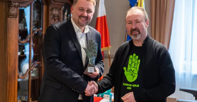 Statuetka Zielona Ręka dla miasta za wsparcie akcji ekologicznych