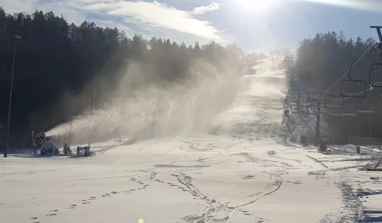 Rusza sezon narciarski na Dębowcu! Znamy datę otwarcia stoku i cennik biletów