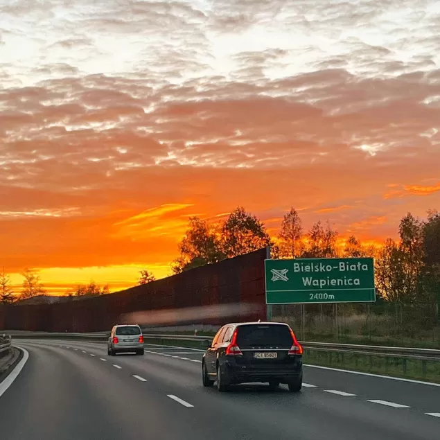 droga, s1, wschód słońca, znak, kierunkowskaz, bielsko