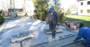 ath pomnik